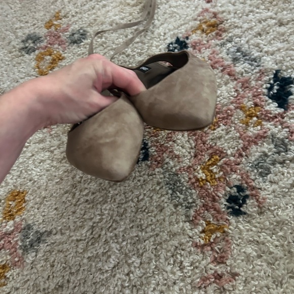 Nine West brown tan lace up ballet flats - Picture 2 of 5